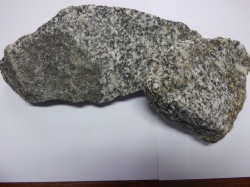 Kamień sjenitowy gabionowy 80-250 mm